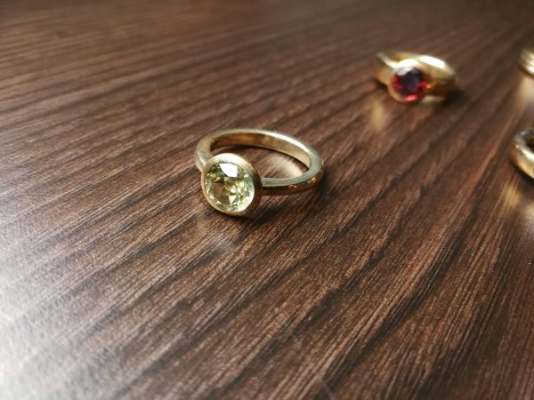 Goldring schmal mit Citrin – Bild 3